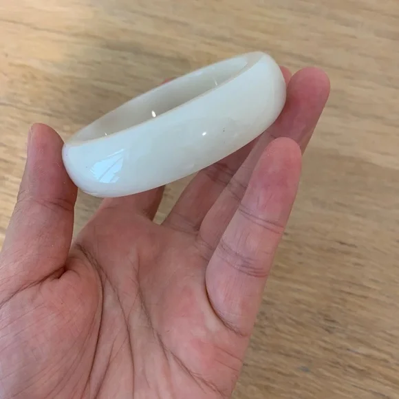 Jade bangle - Picture 4 of 5